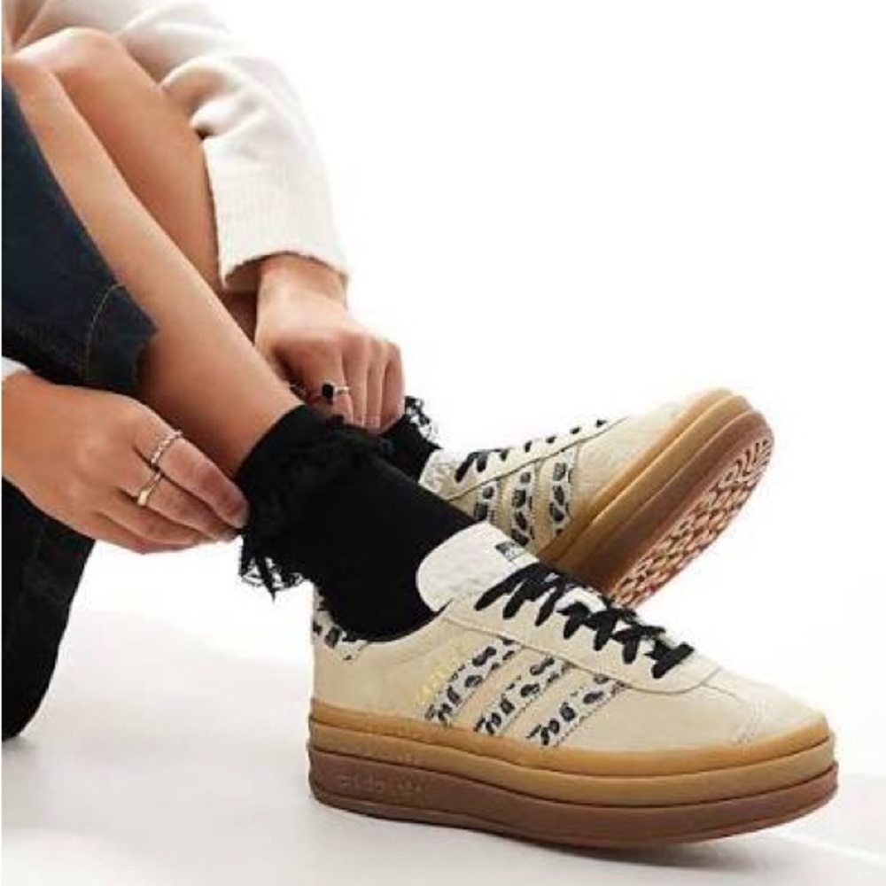 Adidas Gazelle Sneakers